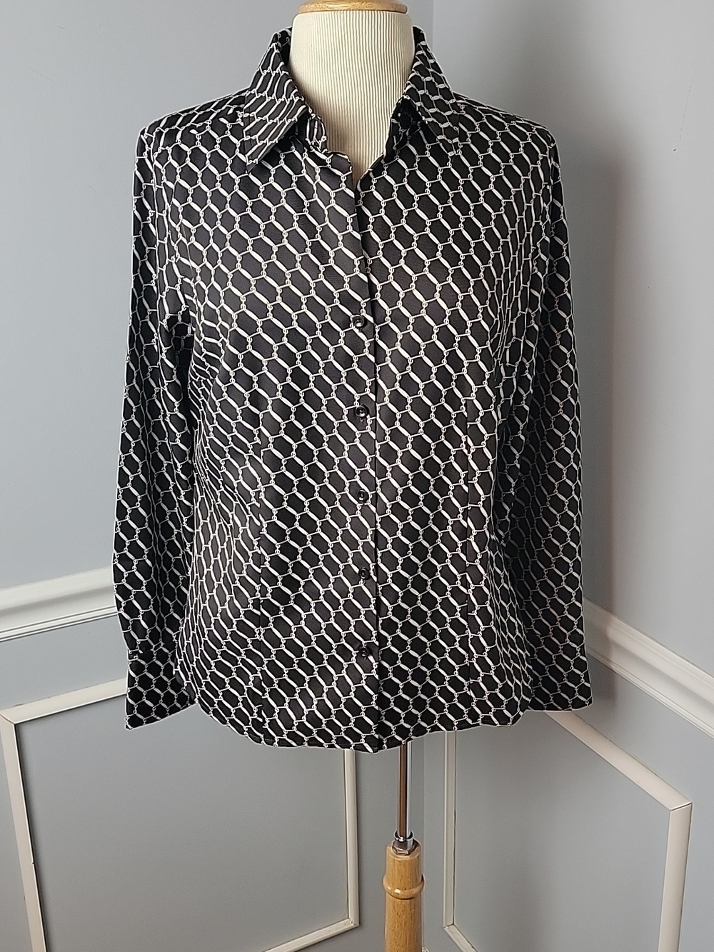 ANN TAYLOR Brown White Horse Bit Chain Link Professional Career Button Blouse 10